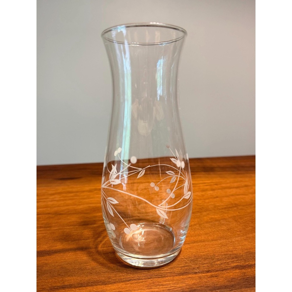 Lord Carlton Fine Crystal Silhouette Hand Cut 7" Vase Etched Berries Leaves